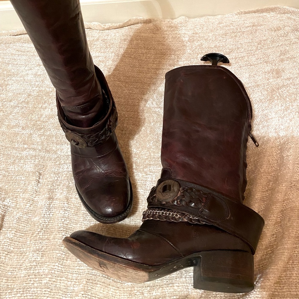 Freebird “Beck” Boots Size 9